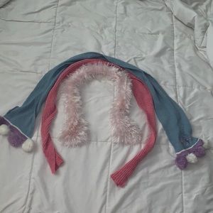 Few cute scarves